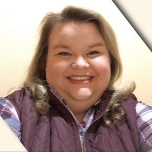 Meet your Posher, Caitlyn